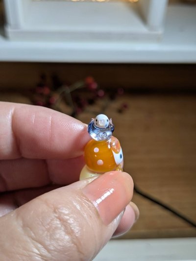 画像1: マトリョーシカとセキセイインコ